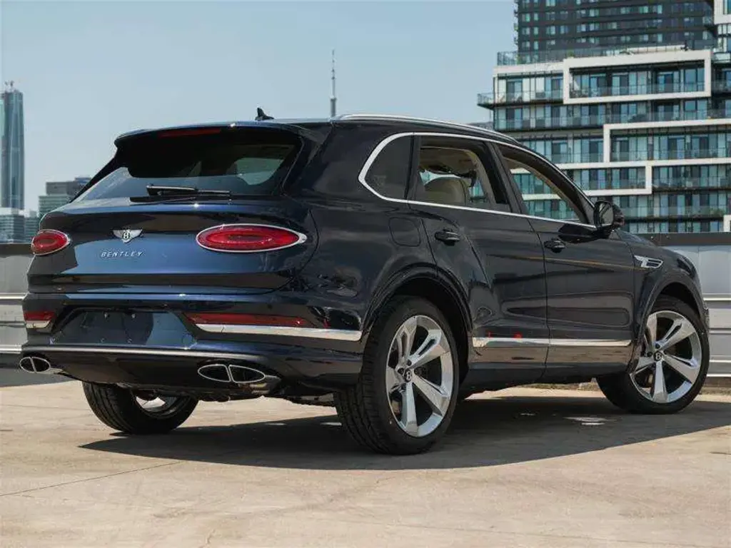 Image for 2023 Bentayga Azure V8 at position 3