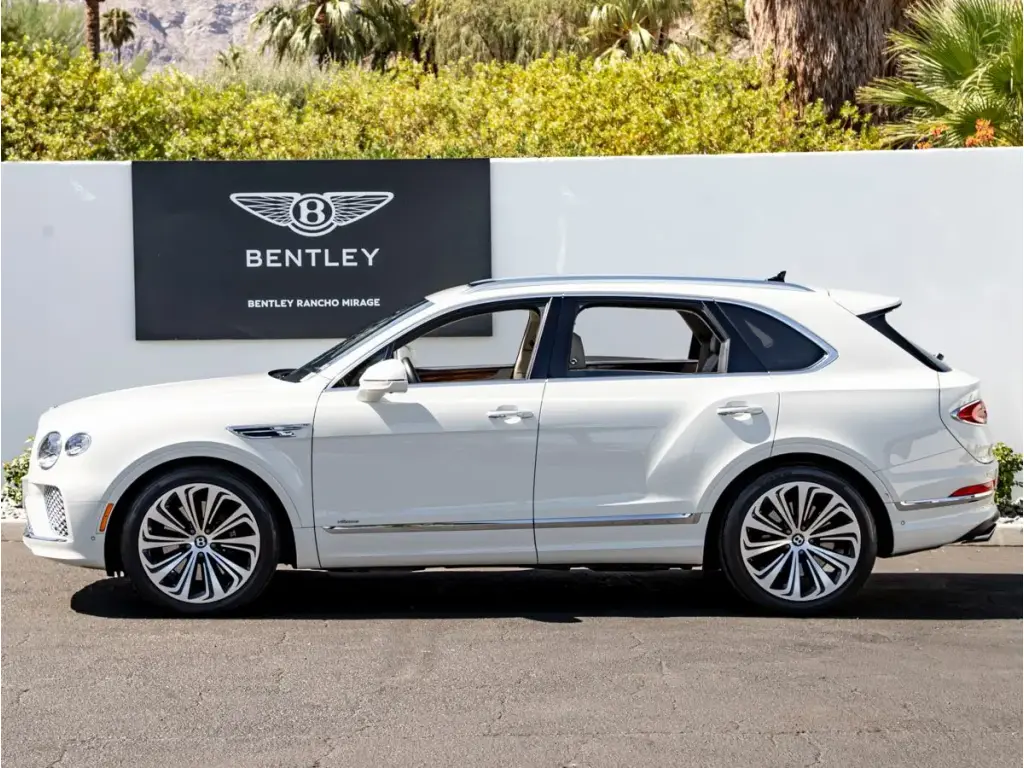 Image for 2024 Bentayga Azure V8 at position 5
