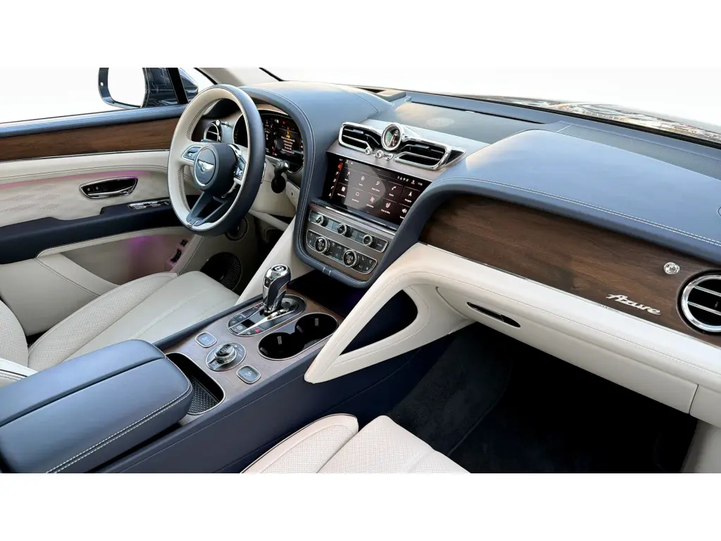 Image for 2025 Bentayga Azure V8 at position 2
