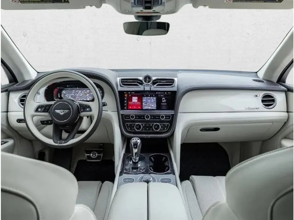 Image for 2025 Bentayga Azure V8 at position 4