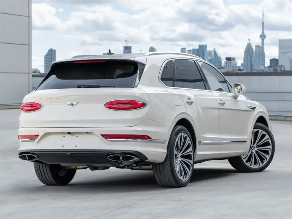Image for 2025 Bentayga Azure V8 at position 3