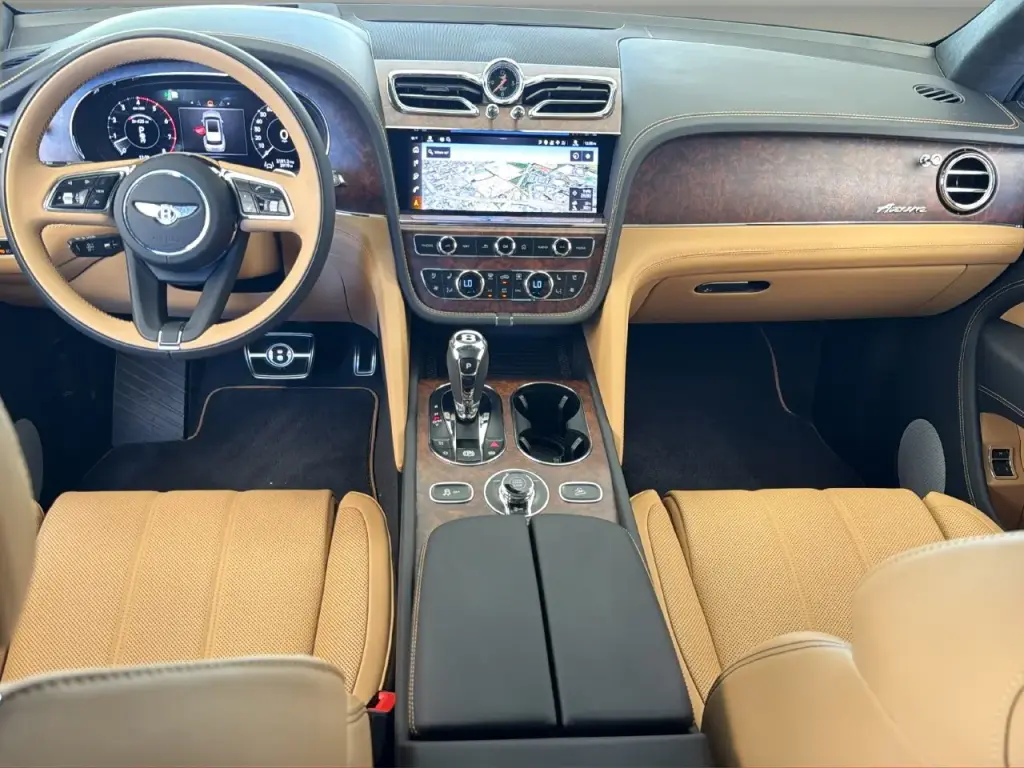 Image for 2025 Bentayga Azure V8 at position 4