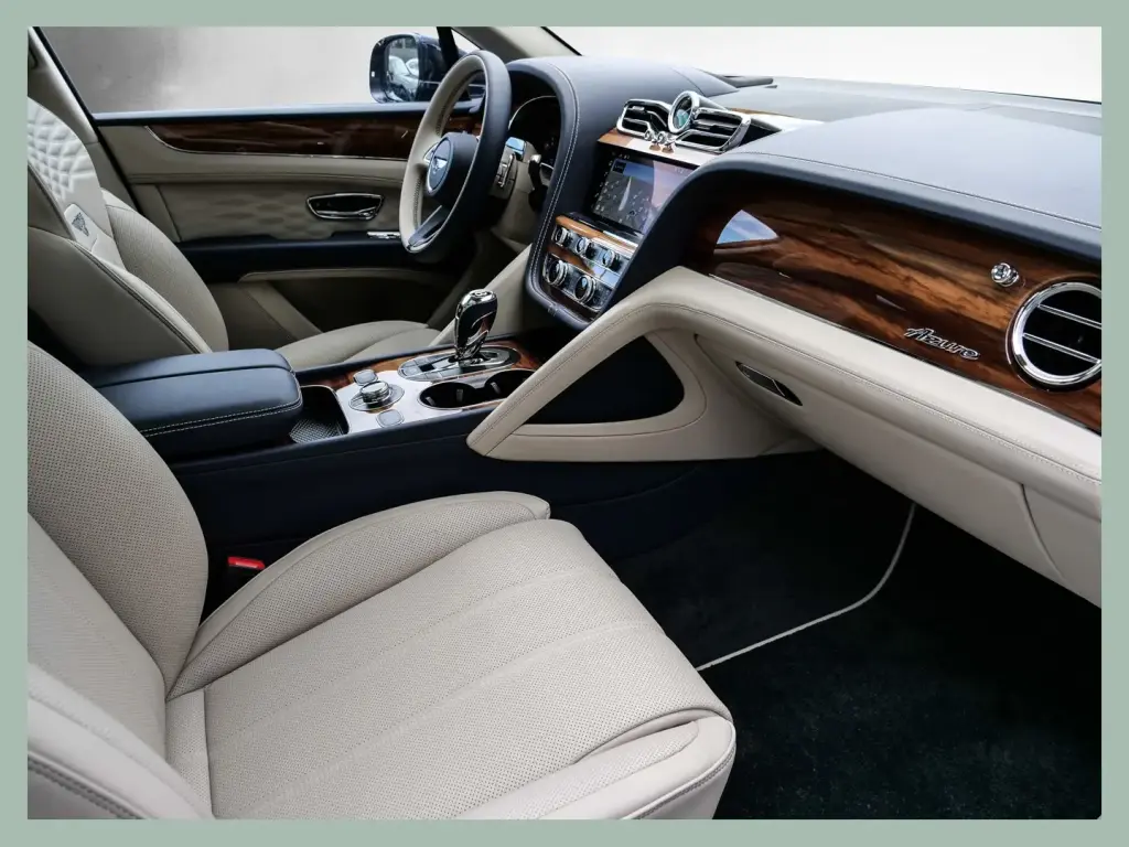 Image for 2026 Bentayga Azure V8 at position 2