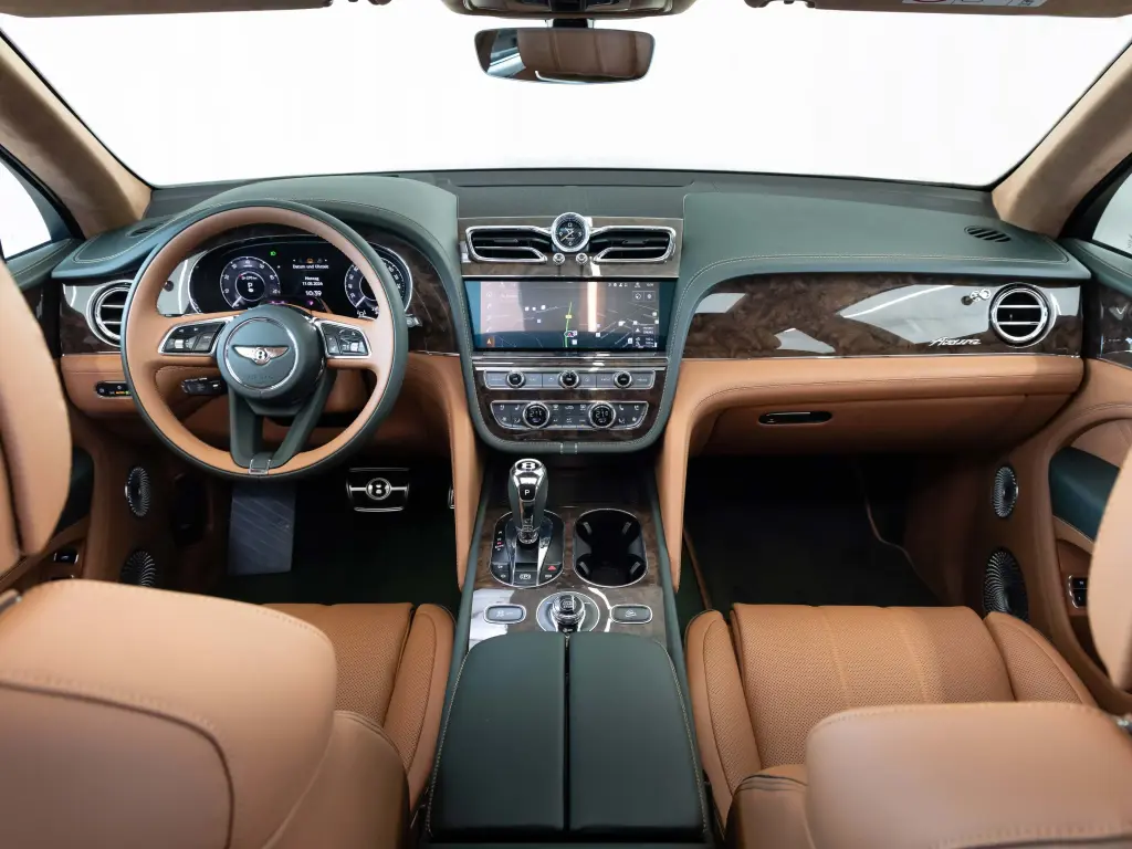 Image for 2026 Bentayga Azure V8 at position 4