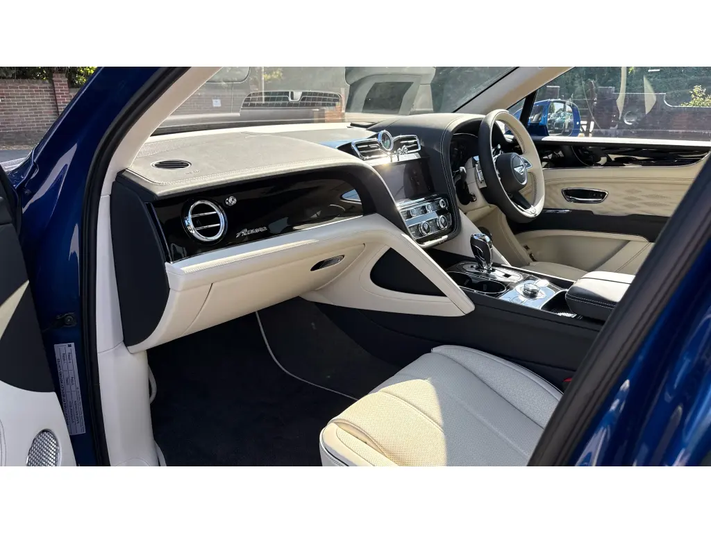 Image for 2026 Bentayga Azure V8 at position 2
