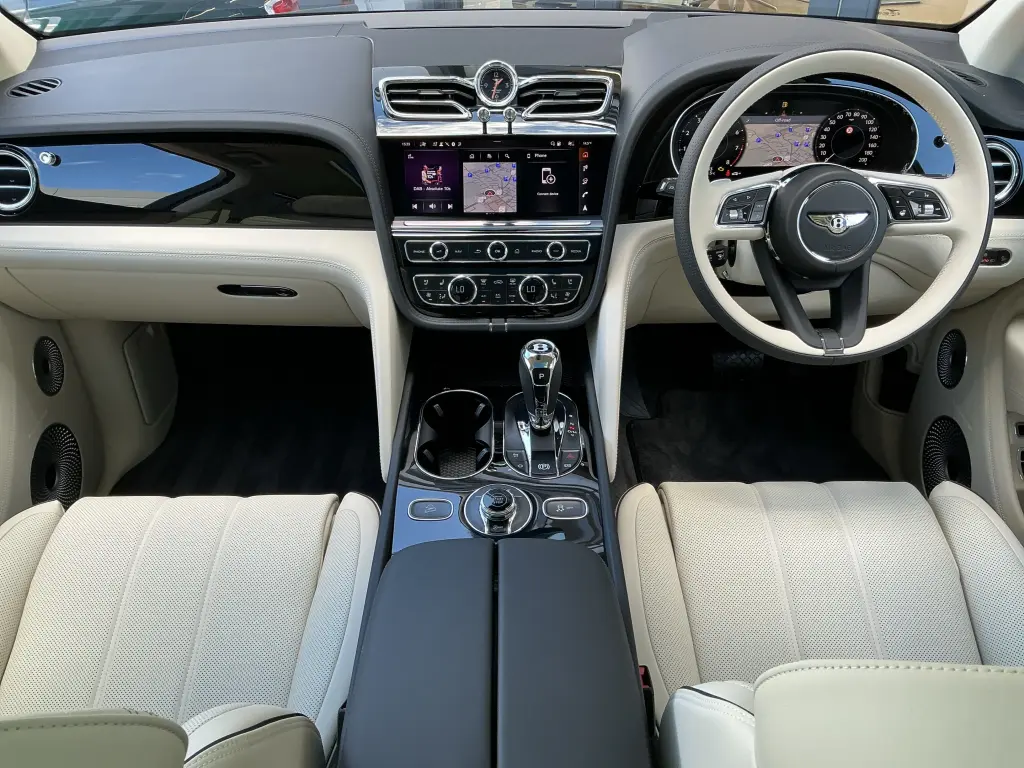 Image for 2026 Bentayga EWB Atelier Edition V8 at position 4