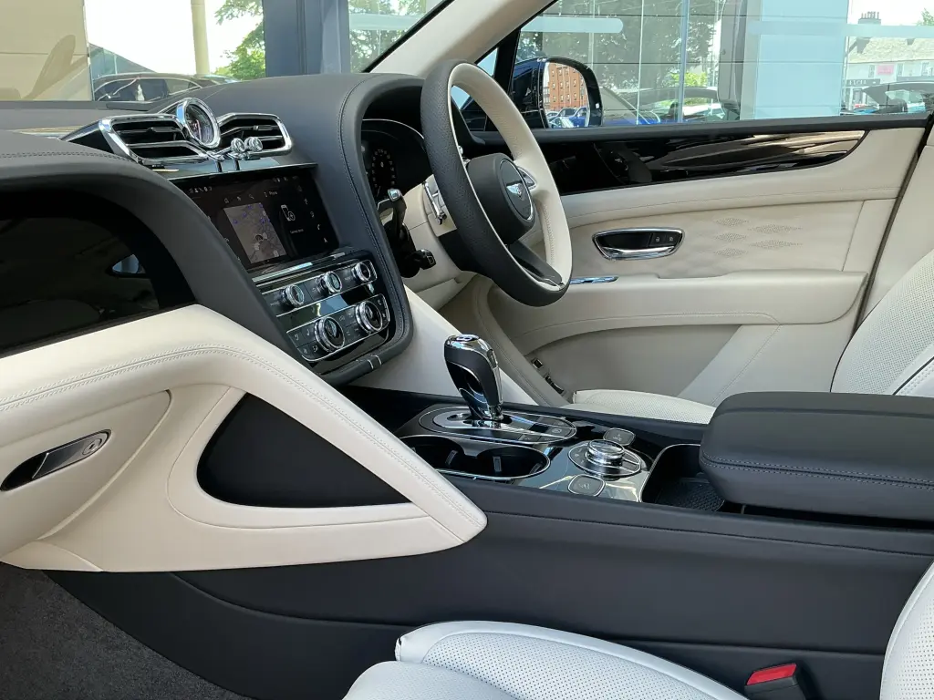 Image for 2026 Bentayga EWB Atelier Edition V8 at position 2