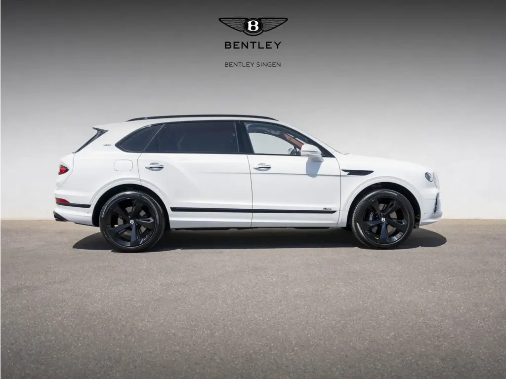 Image for 2023 Bentayga EWB Azure First Edition V8 at position 5