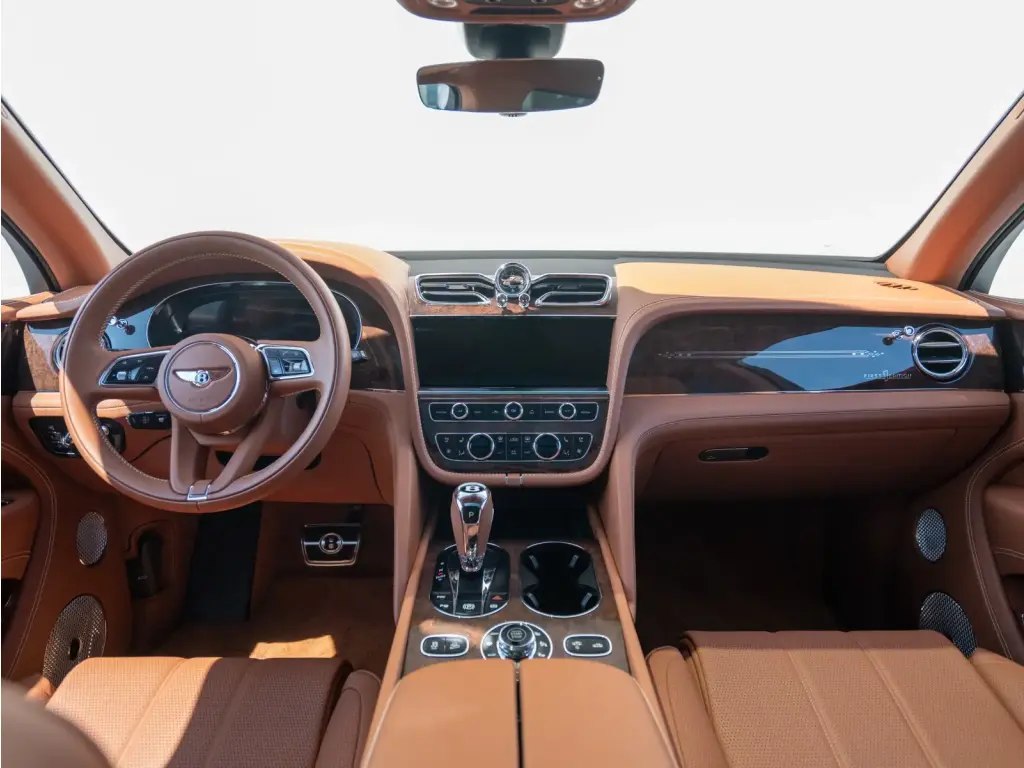 Image for 2023 Bentayga EWB Azure First Edition V8 at position 4