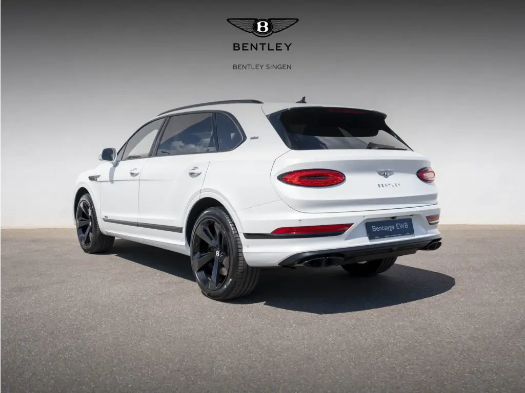 Image for 2023 Bentayga EWB Azure First Edition V8 at position 3