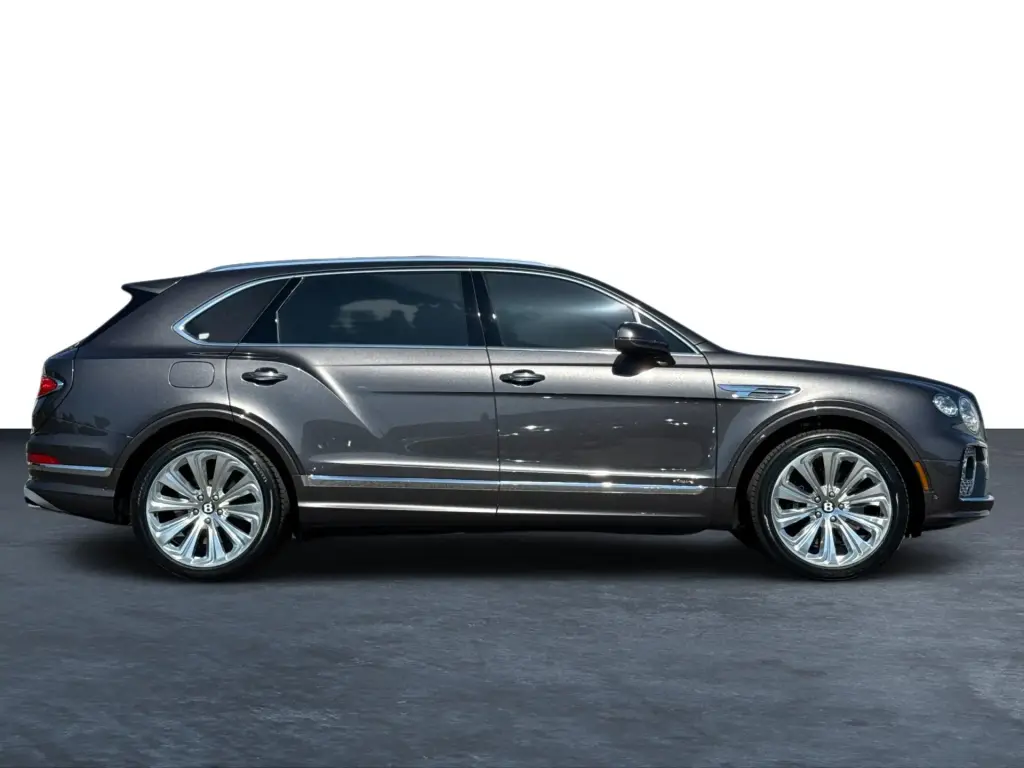 Image for 2023 Bentayga EWB Azure V8 at position 5