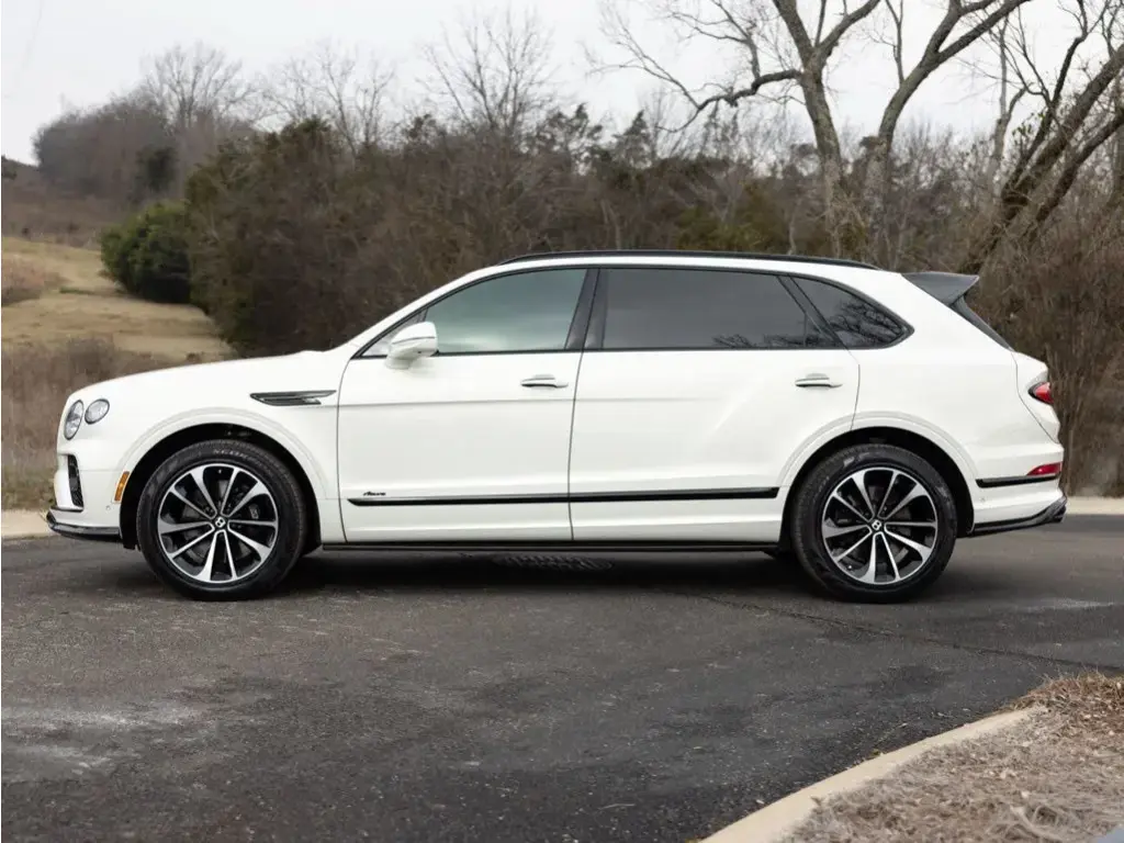 Image for 2023 Bentayga EWB Azure V8 at position 5