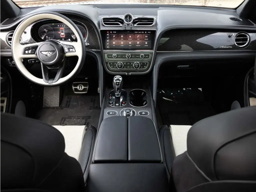 Image for 2023 Bentayga EWB Azure V8 at position 2