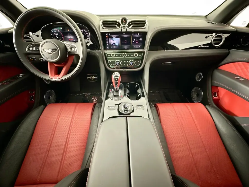 Image for 2024 Bentayga EWB Azure V8 at position 4
