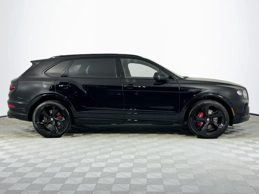 Image for 2024 Bentayga EWB Azure V8 at position 5