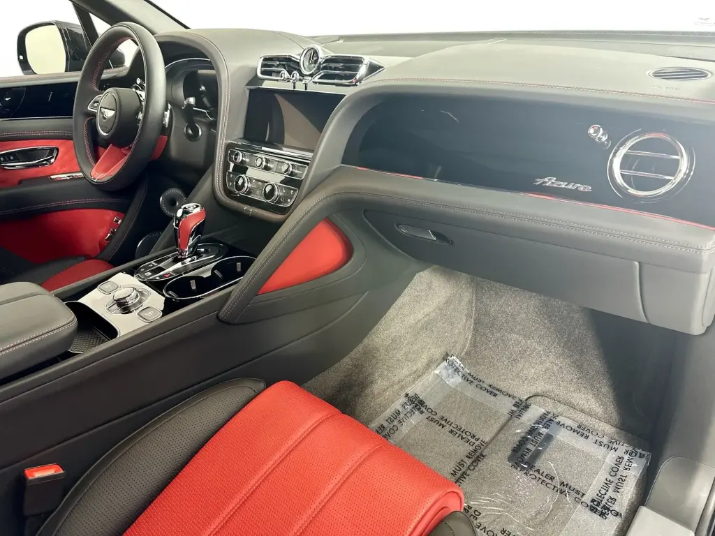 Image for 2024 Bentayga EWB Azure V8 at position 2