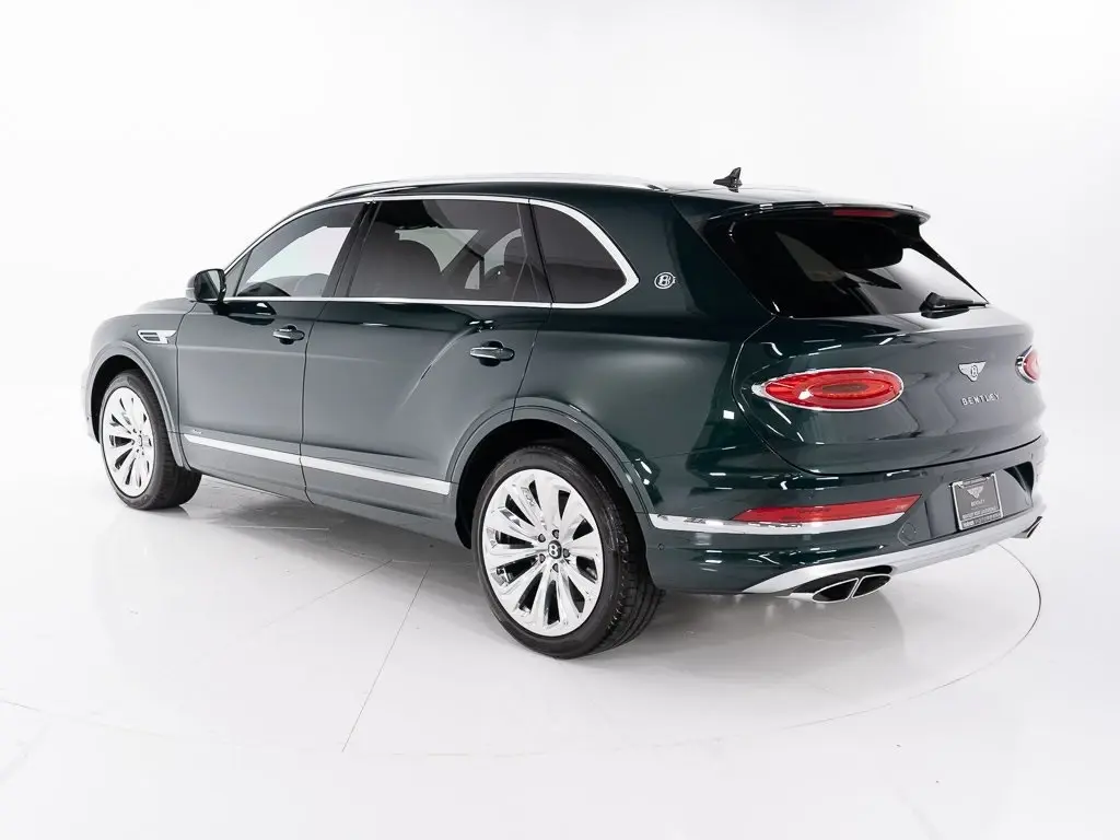 Image for 2025 Bentayga EWB Azure V8 at position 3
