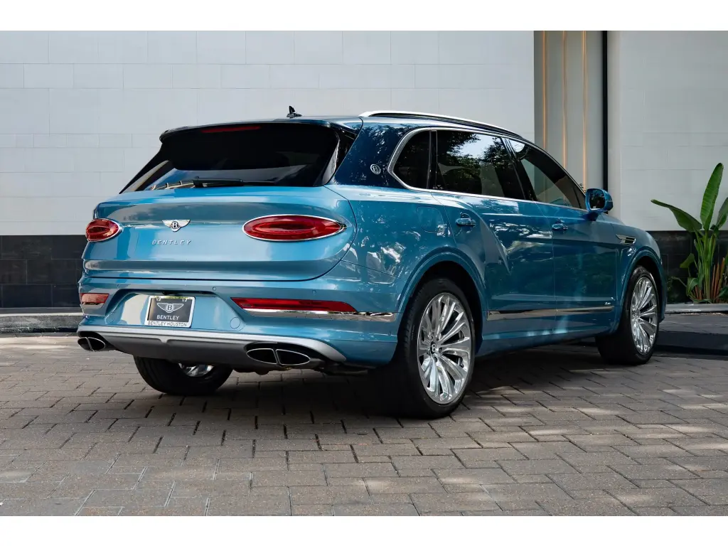 Image for 2025 Bentayga EWB Azure V8 at position 3
