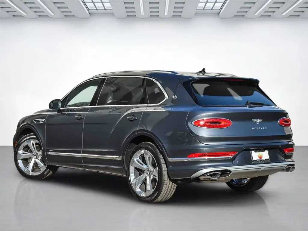 Image for 2025 Bentayga EWB Azure V8 at position 3