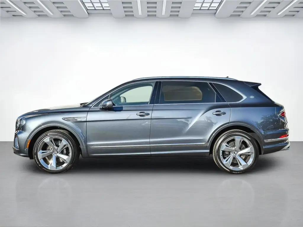 Image for 2025 Bentayga EWB Azure V8 at position 5