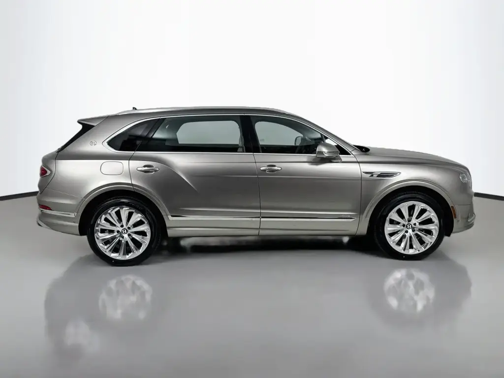 Image for 2026 Bentayga EWB Azure V8 at position 5