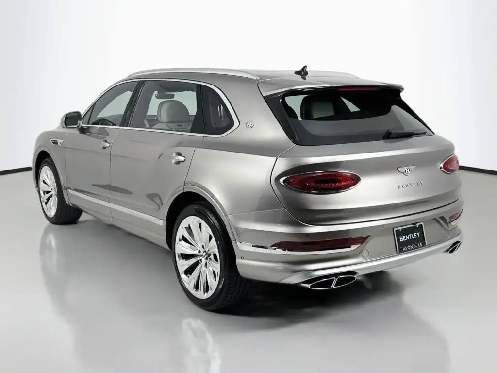 2026 Bentayga EWB Azure V8 vehicle image