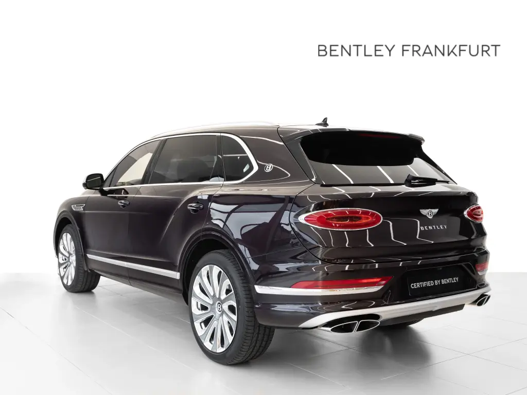 2025 Bentayga EWB Mulliner V8 vehicle image