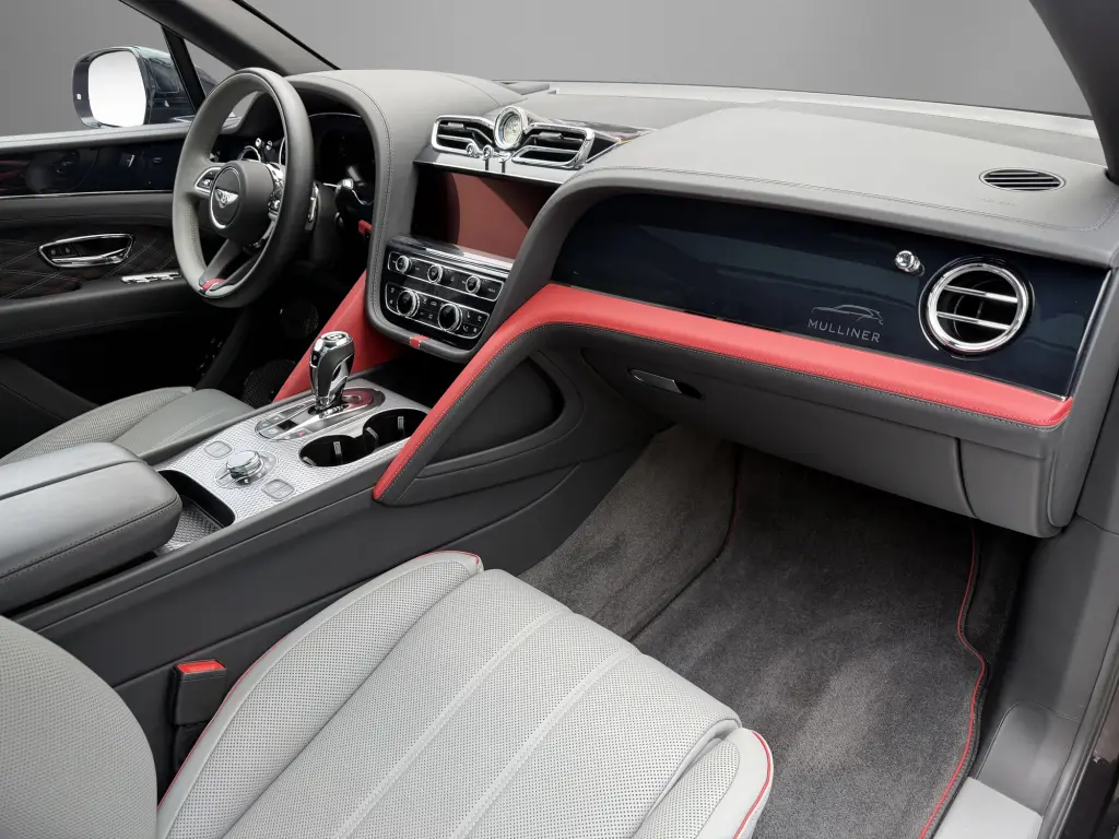 Image for 2025 Bentayga EWB Mulliner V8 at position 2