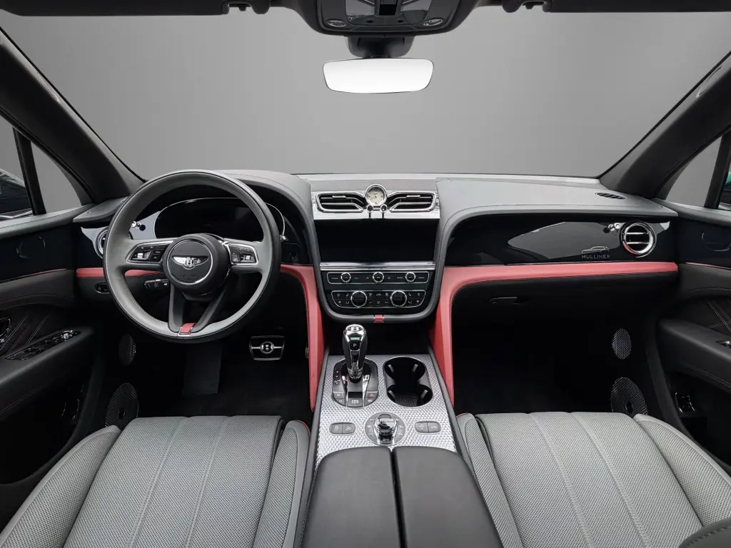 Image for 2025 Bentayga EWB Mulliner V8 at position 4