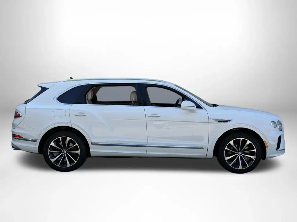 Image for 2023 Bentayga EWB V8 at position 5
