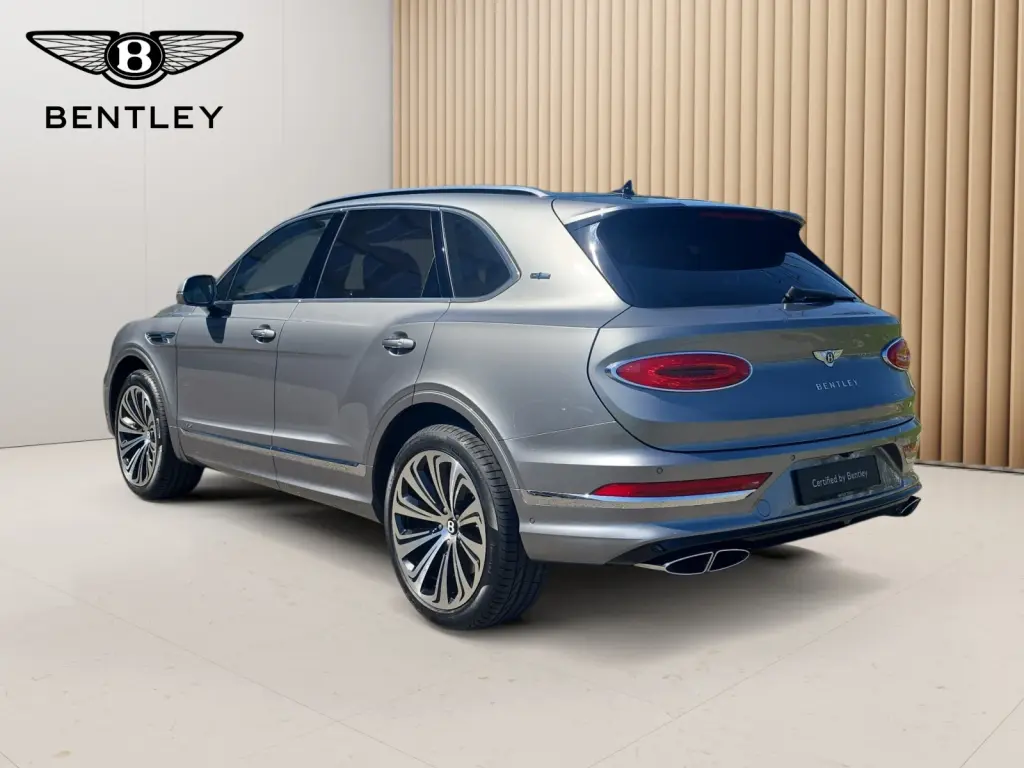 Image for 2021 Bentayga First Edition V8 at position 3