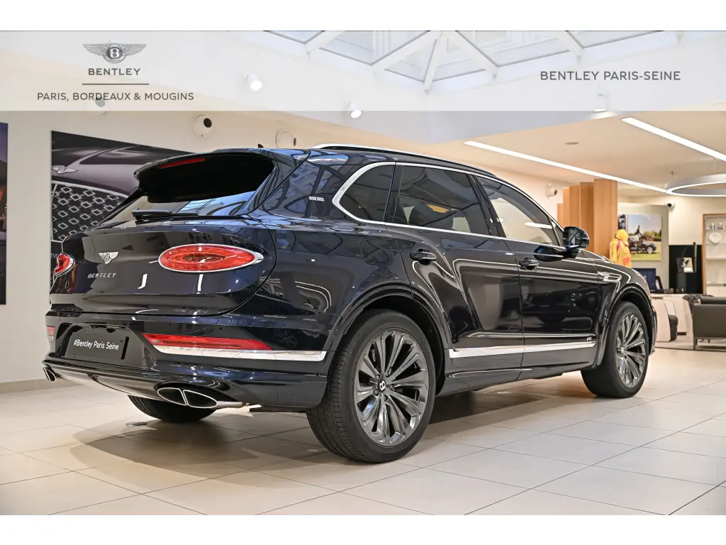 Image for 2021 Bentayga First Edition V8 at position 3