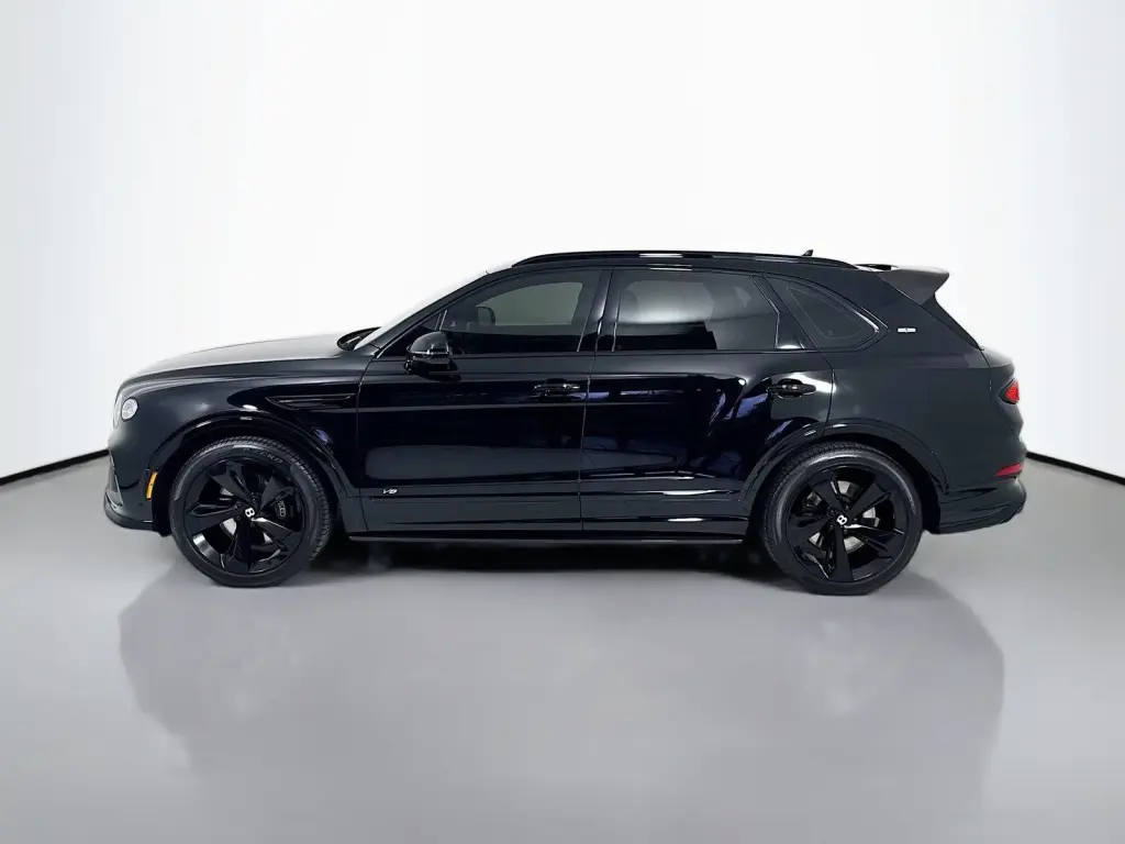 Image for 2021 Bentayga First Edition V8 at position 5