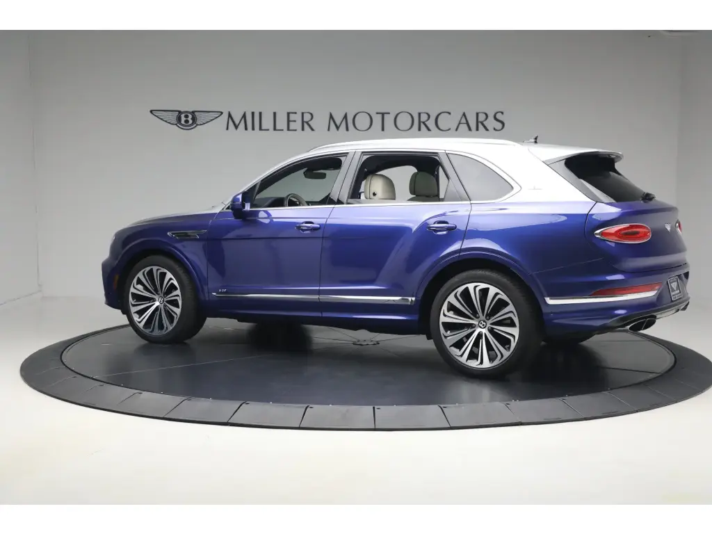 Image for 2022 Bentayga First Edition V8 at position 3