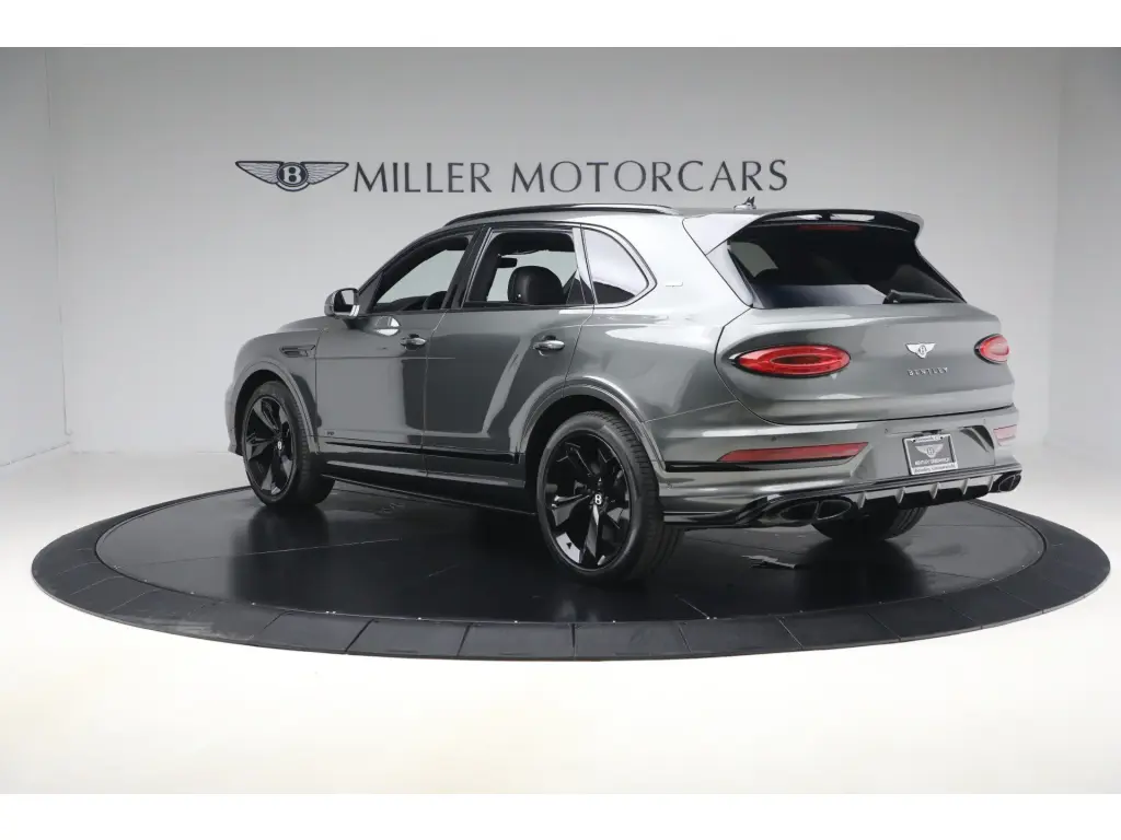 Image for 2022 Bentayga First Edition V8 at position 3