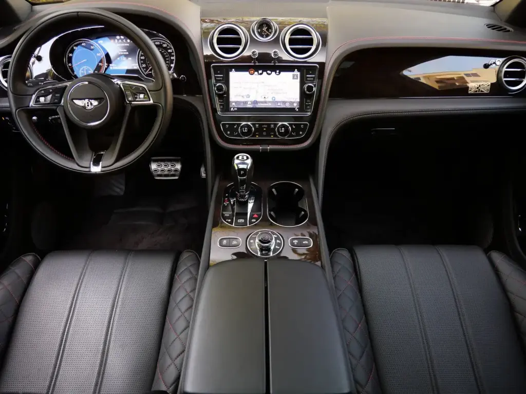 Image for 2017 Bentayga First Edition W12 at position 4