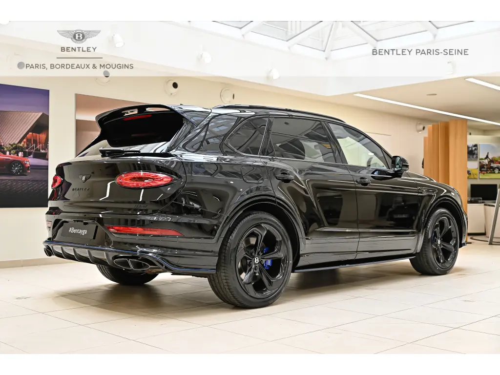 Image for 2025 Bentayga S Black Edition V6 Hybrid at position 3