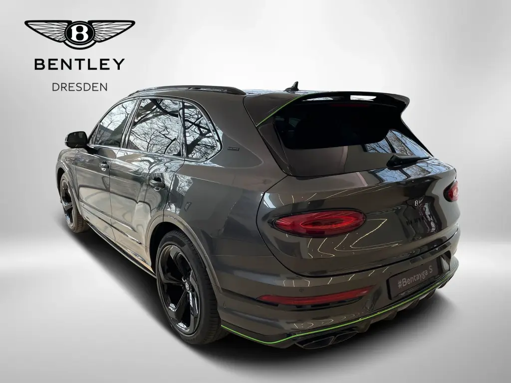 Image for 2025 Bentayga S Black Edition V8 at position 3