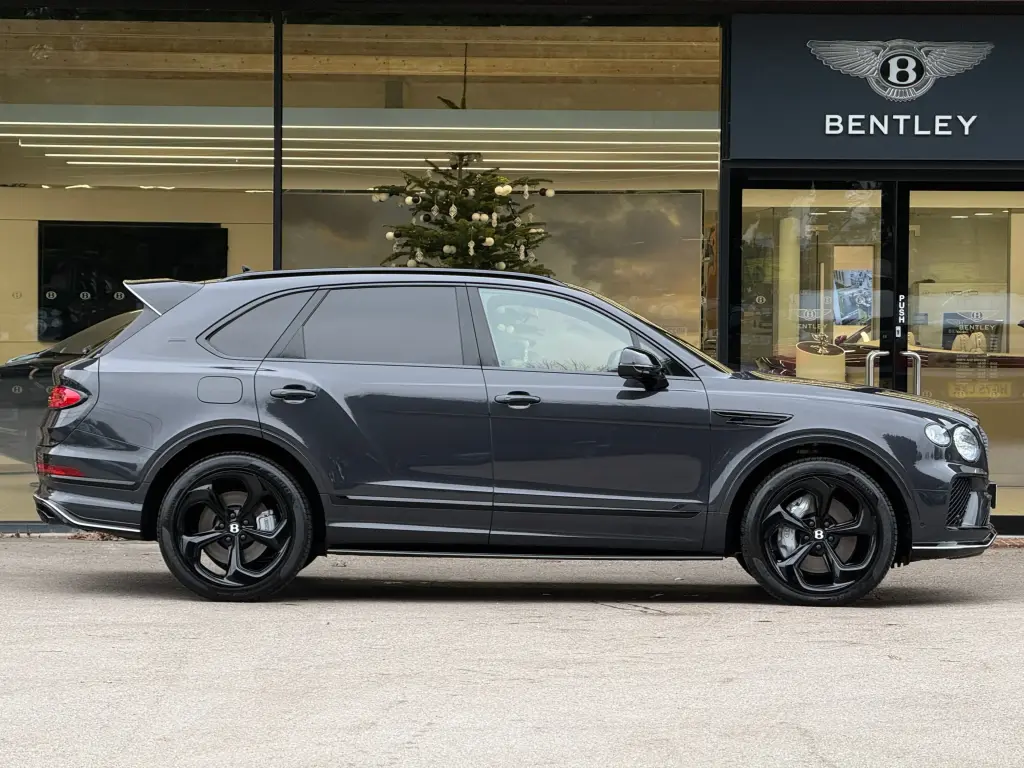 Image for 2025 Bentayga S Black Edition V8 at position 5