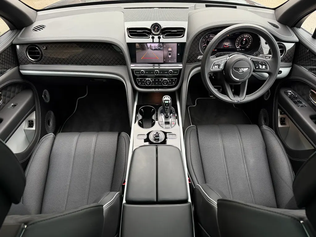 Image for 2025 Bentayga S Black Edition V8 at position 4