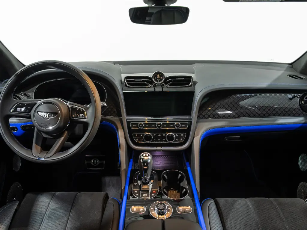 Image for 2025 Bentayga S Black Edition V8 at position 4