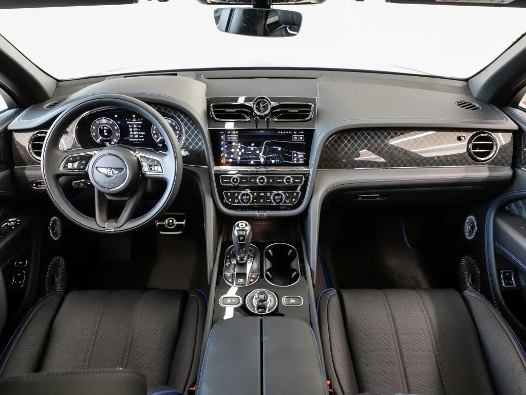 Image for 2025 Bentayga S Black Edition V8 at position 4