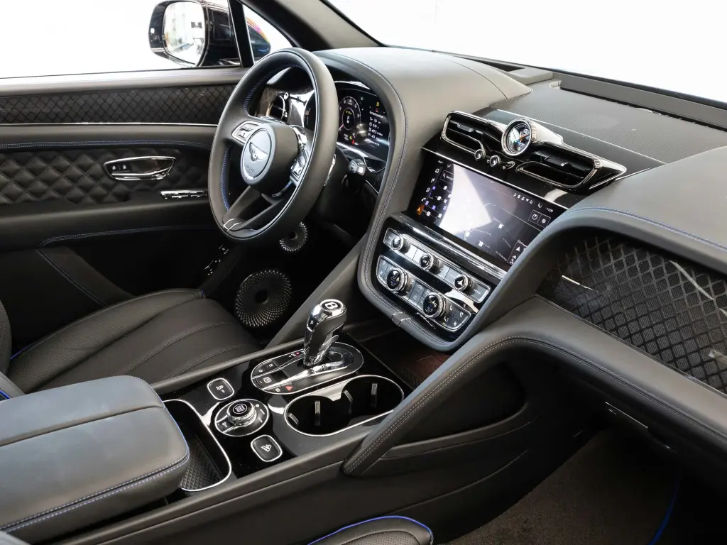 Image for 2025 Bentayga S Black Edition V8 at position 2