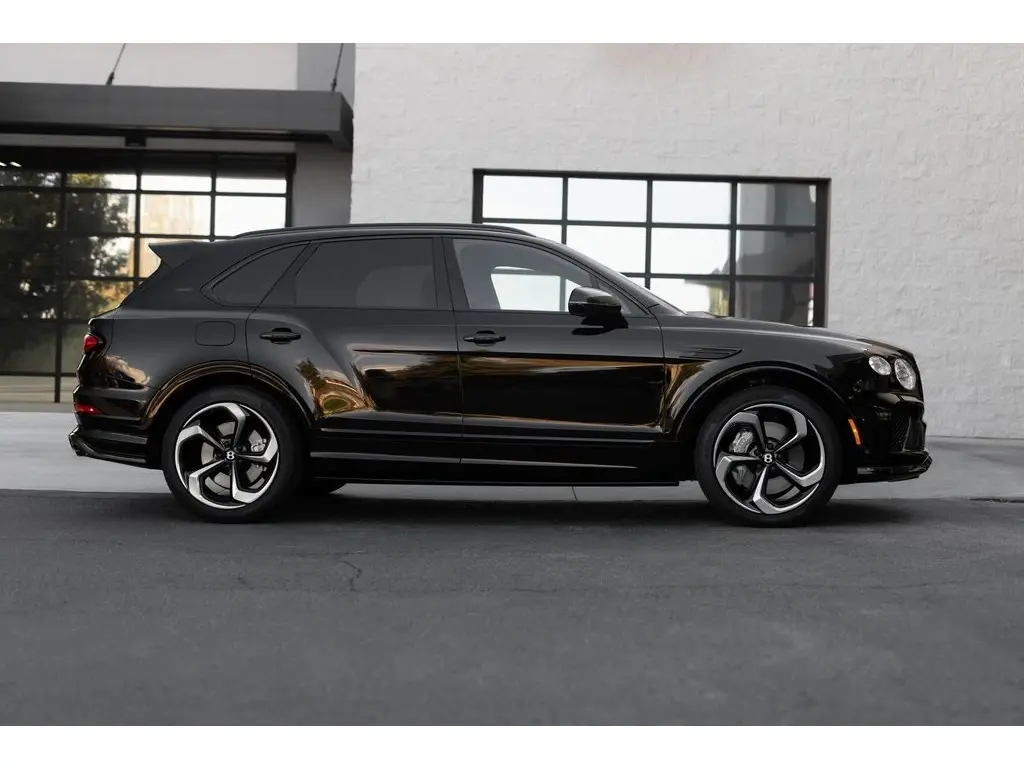 Image for 2025 Bentayga S Black Edition V8 at position 5