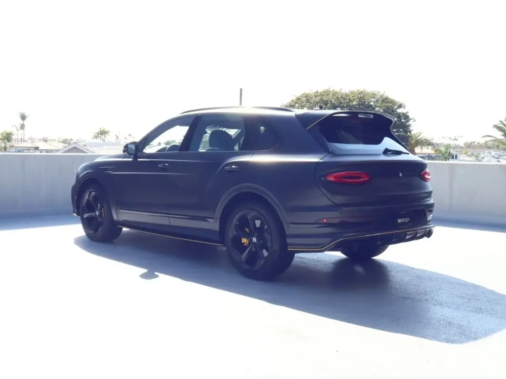 Image for 2025 Bentayga S Black Edition V8 at position 3