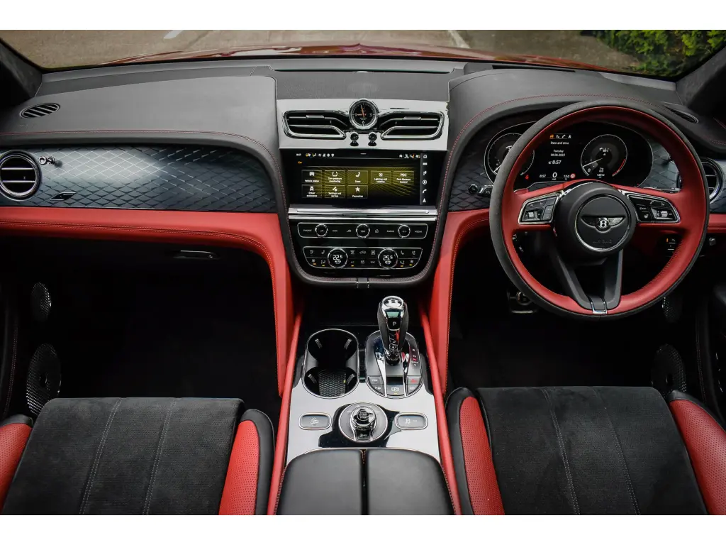 Image for 2022 Bentayga S V8 at position 4
