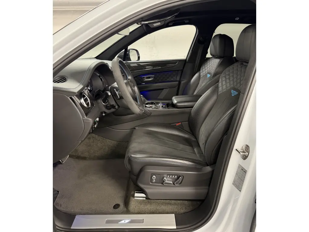 Image for 2022 Bentayga S V8 at position 2