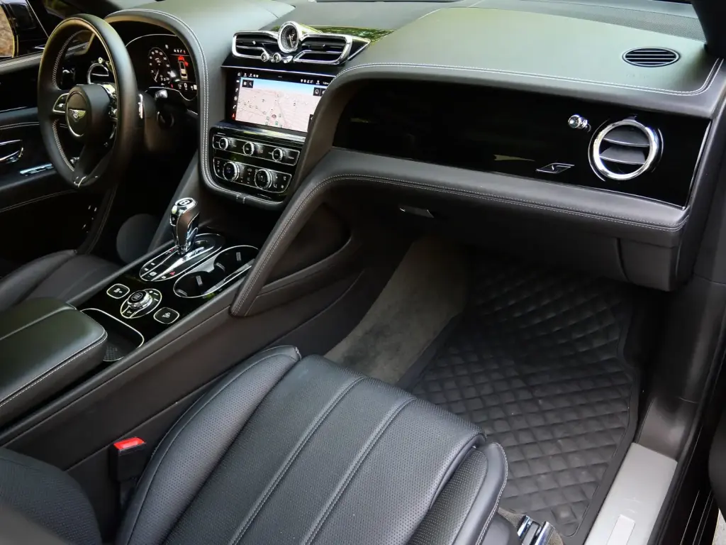 Image for 2022 Bentayga S V8 at position 2