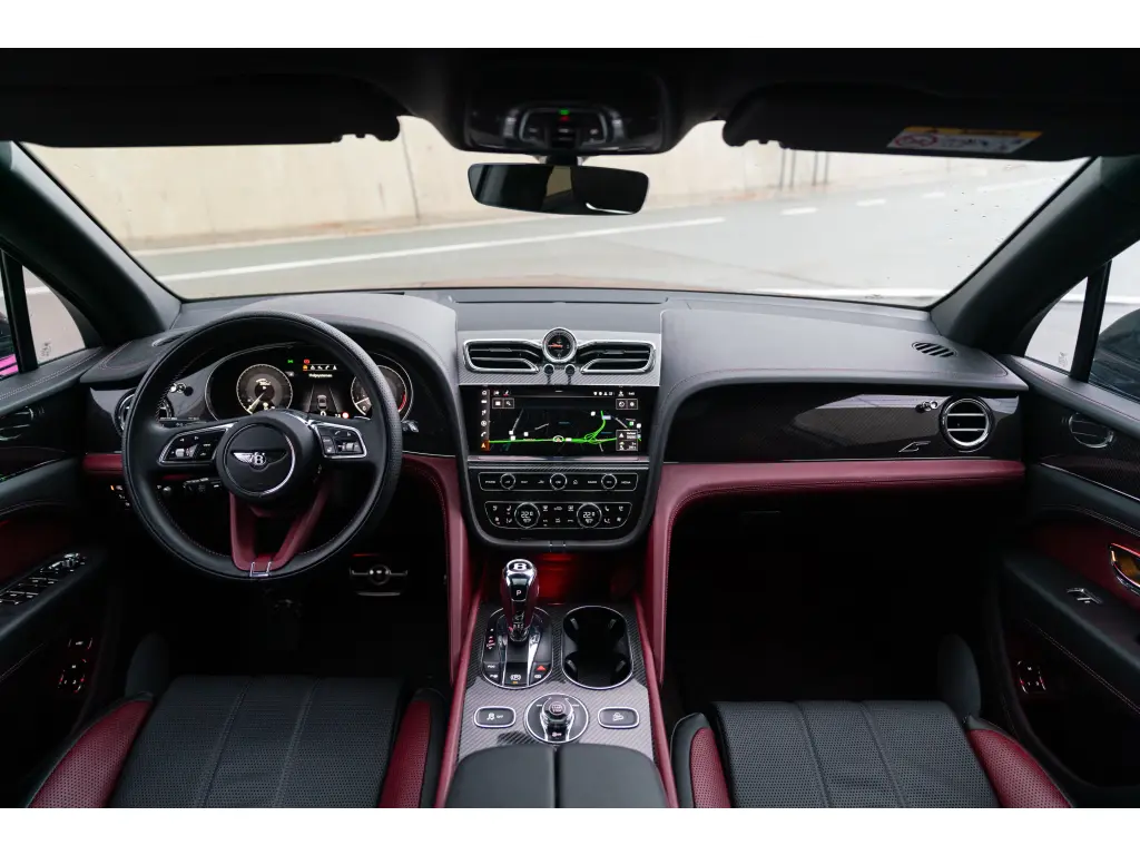 Image for 2023 Bentayga S V8 at position 4