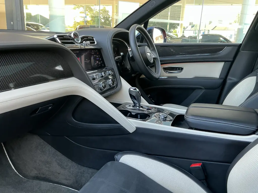 Image for 2023 Bentayga S V8 at position 2